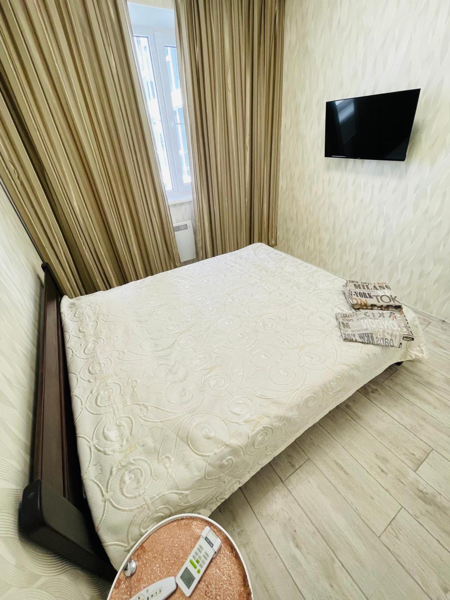 море 400 метров.13 станция большого фонтана Apartment